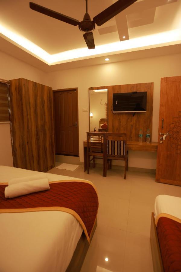 Malavikas Black Beach Resort Варкала Екстер'єр фото